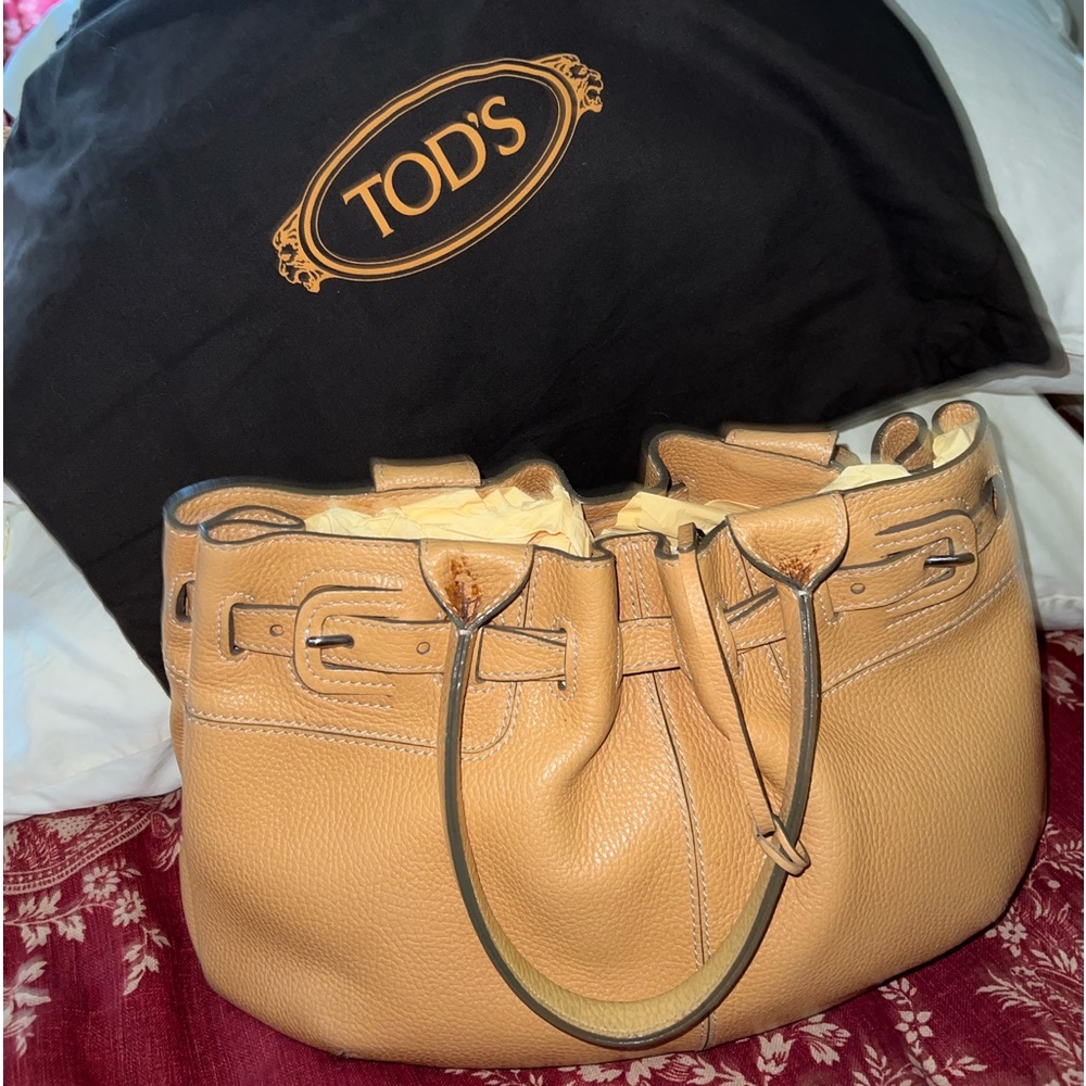 TOD’s drawstring purse
